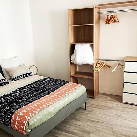 Maison Deux Pieces Tout Confort Stains Exterior photo