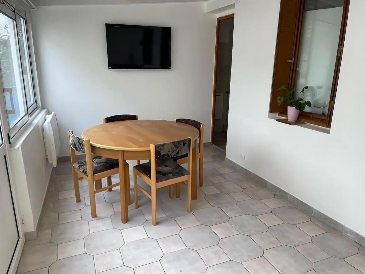 Maison Deux Pieces Tout Confort Stains Exterior photo