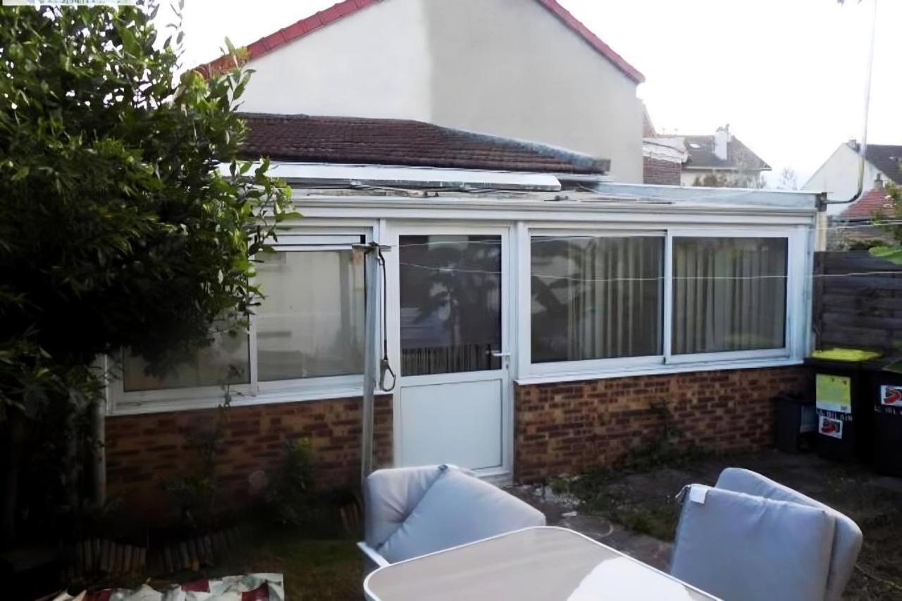 Maison Deux Pieces Tout Confort Stains Exterior photo